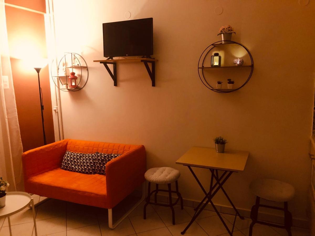 The Student'S Home Kavála ภายนอก รูปภาพ